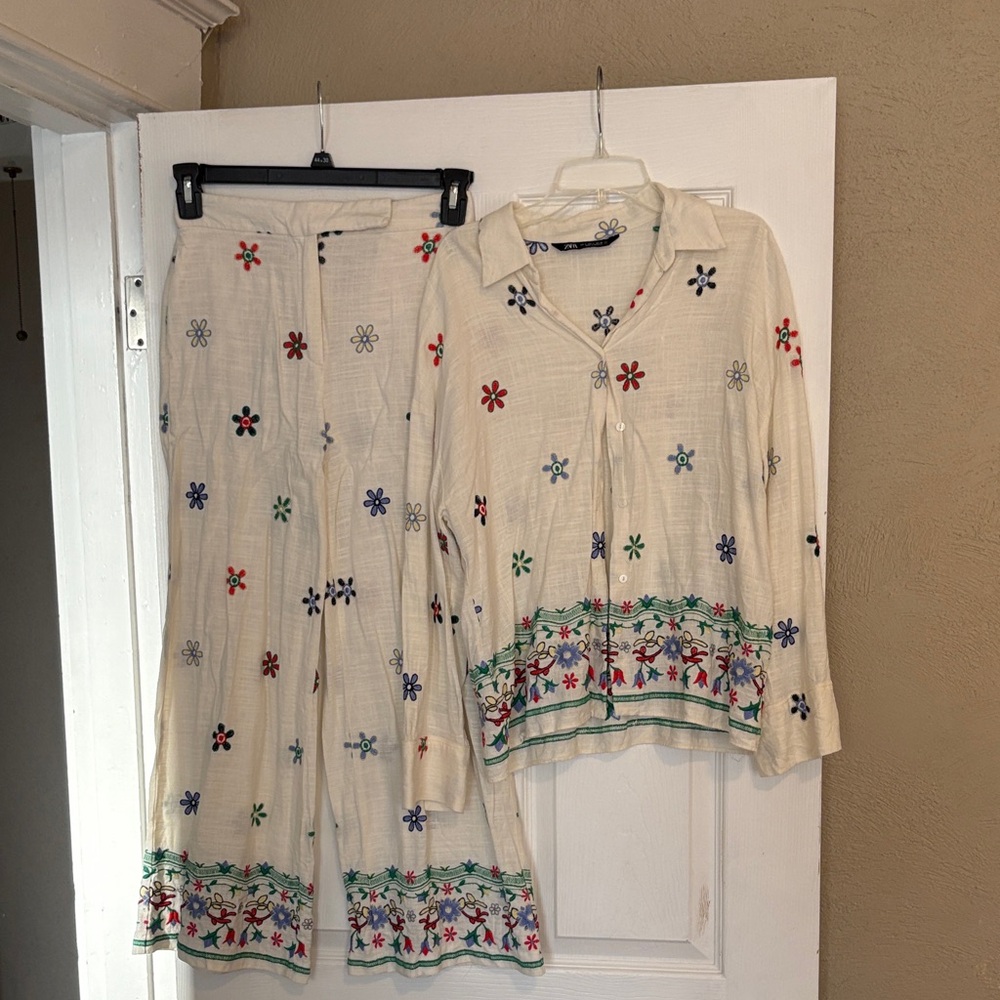 Zara Cream Set with Multicolor Floral Embroidery